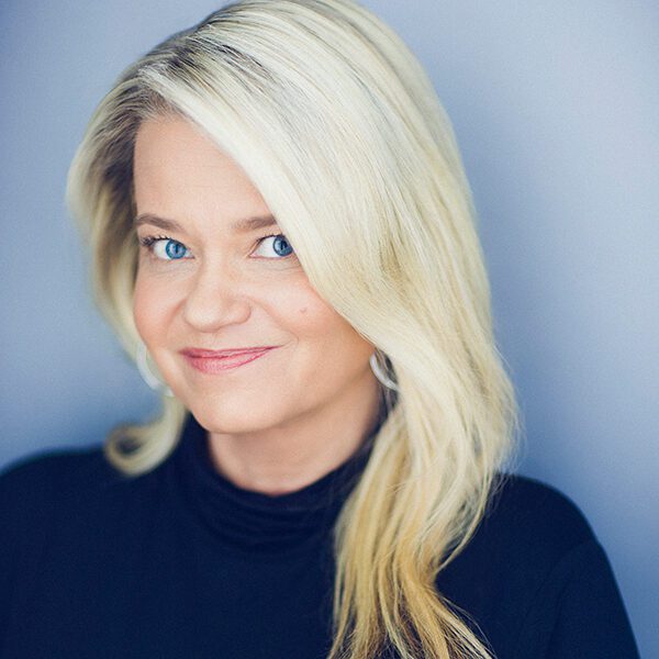 Lia Matthow Headshot